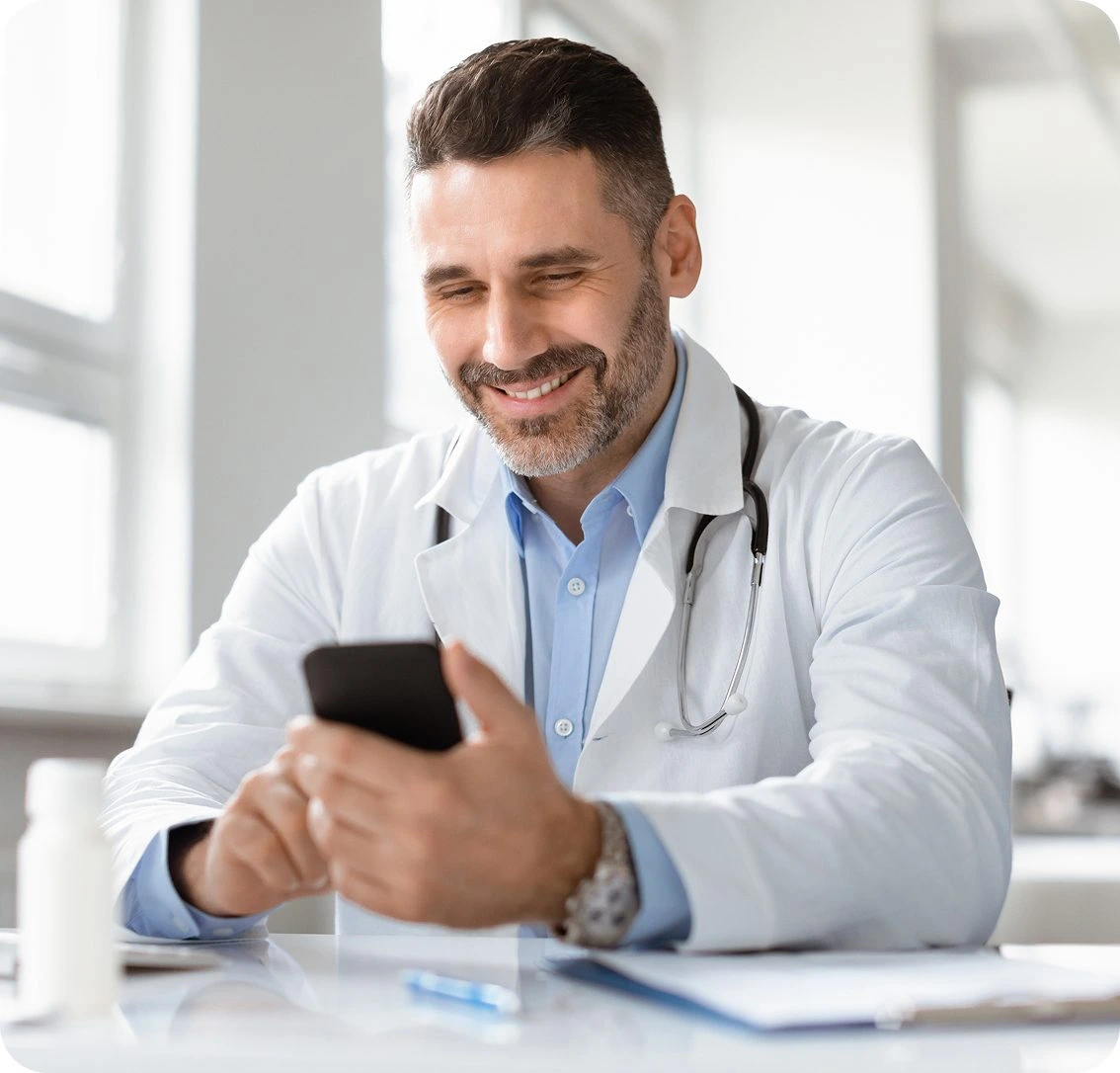 Healthcare professional using the AbbVie app